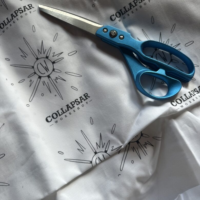 Impression du logo sur textile par Collapsar Workshop
